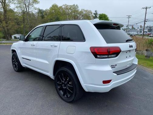 2022 Jeep Grand Cherokee Laredo