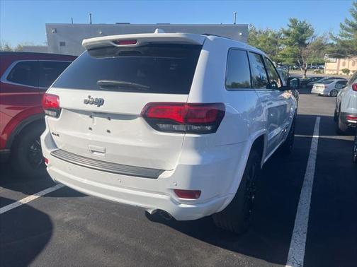 2022 Jeep Grand Cherokee Laredo
