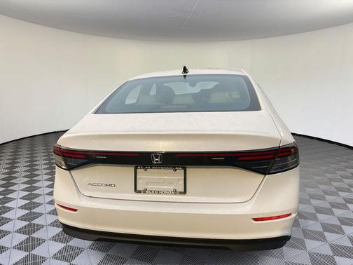 2025 Honda Accord Sport SE 1.5T