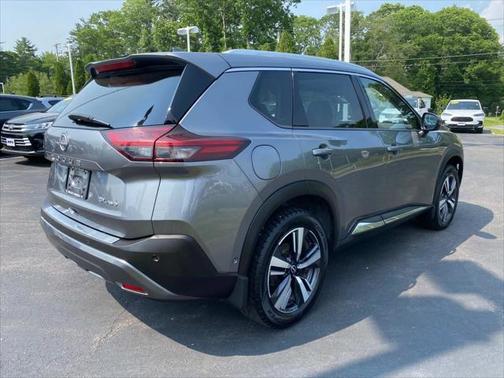 2022 Nissan Rogue SL