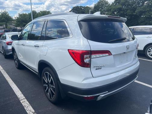 2022 Honda Pilot AWD Elite