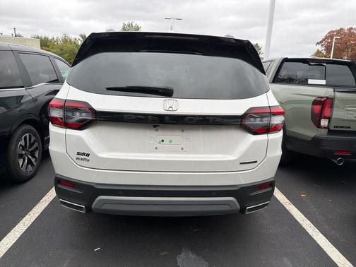 2024 Honda Pilot Touring 8-Passenger