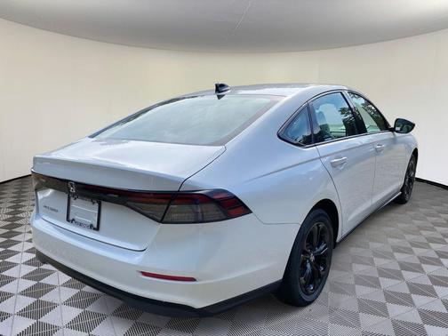 2025 Honda Accord Sport SE 1.5T