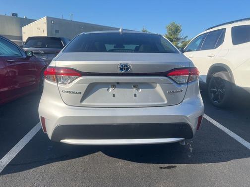 2022 Toyota Corolla Hybrid LE