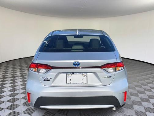 2022 Toyota Corolla Hybrid LE