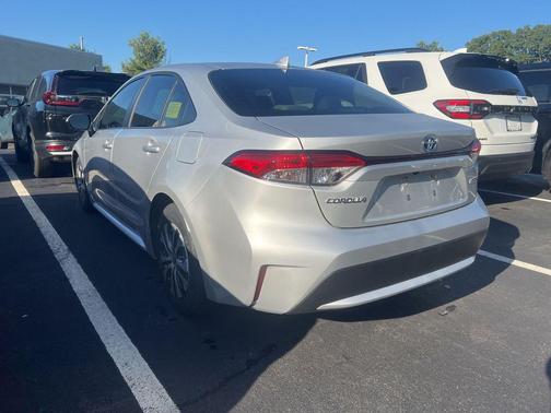 2022 Toyota Corolla Hybrid LE