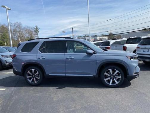 2025 Honda Pilot Touring 8-Passenger