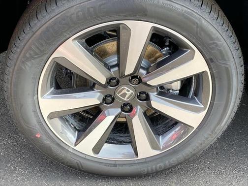 2025 Honda Pilot Touring 8-Passenger