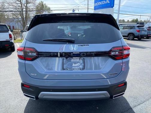 2025 Honda Pilot Touring 8-Passenger