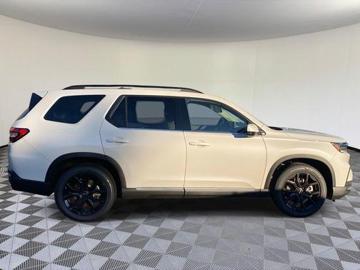 2025 Honda Pilot Touring 8-Passenger