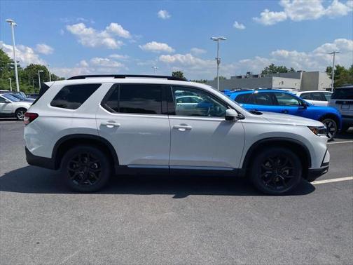 2025 Honda Pilot Touring 8-Passenger