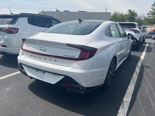 2022 Hyundai SONATA Limited