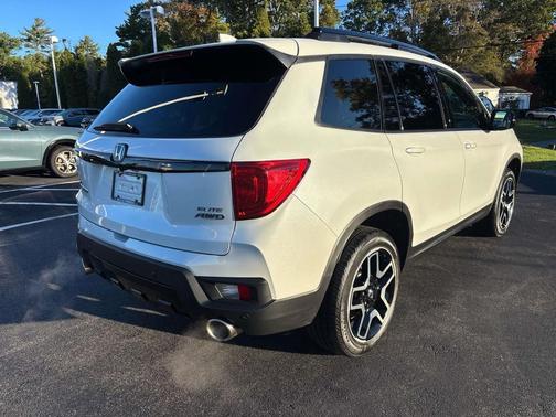 2022 Honda Passport AWD Elite