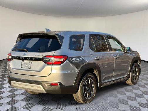 2023 Honda Pilot 2WD EX-L 8 Passenger