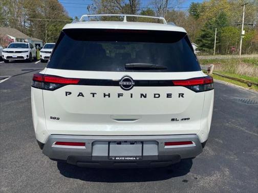 2022 Nissan Pathfinder SL 4WD