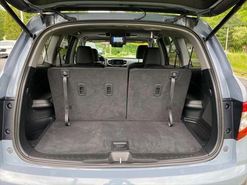 2022 Honda Pilot Touring 8-Passenger