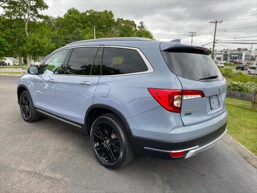 2022 Honda Pilot Touring 8-Passenger