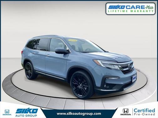 2022 Honda Pilot Touring 8-Passenger
