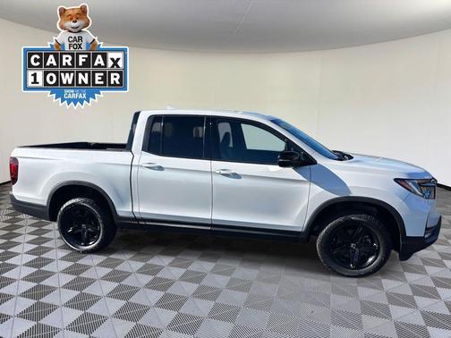 2023 Honda Ridgeline Black