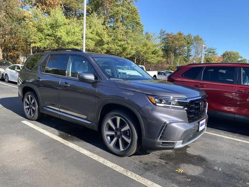 2025 Honda Pilot Touring 8-Passenger