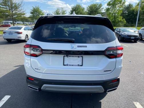 2025 Honda Pilot Touring 8-Passenger