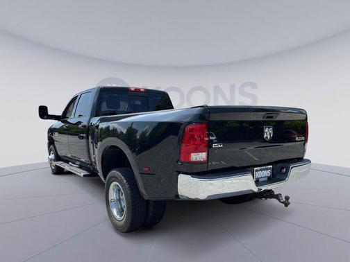2018 RAM 3500 SLT Crew Cab 4x4 8' Box