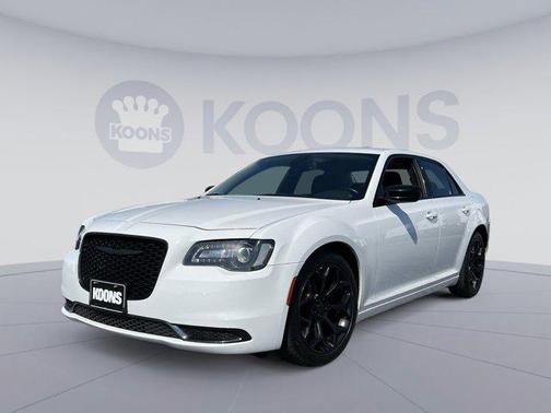 2019 Chrysler 300 Touring