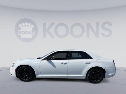 2019 Chrysler 300 Touring