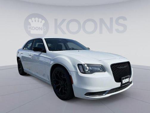 2019 Chrysler 300 Touring