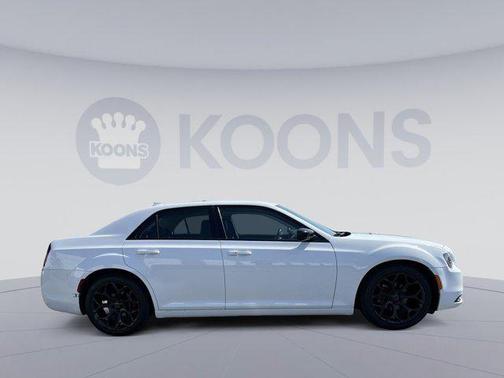 2019 Chrysler 300 Touring