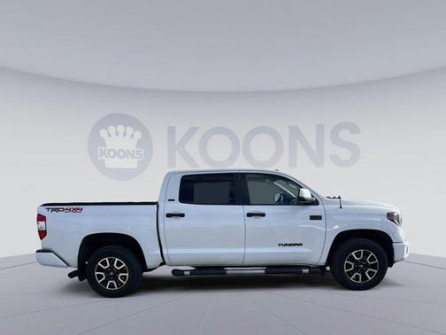 2017 Toyota Tundra SR5