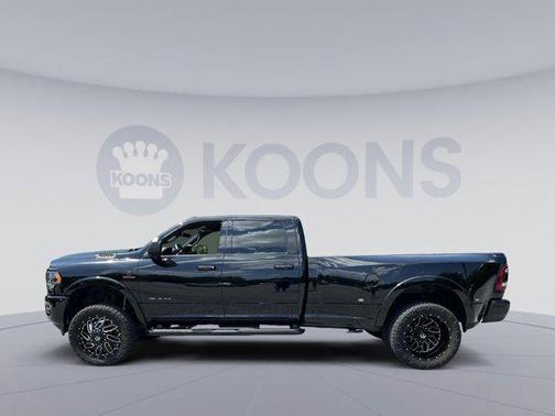 2022 RAM 3500 Limited Crew Cab 4x4 8' Box