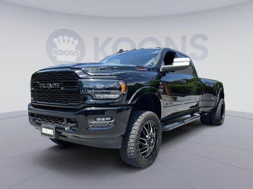 2022 RAM 3500 Limited Crew Cab 4x4 8' Box