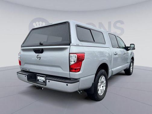 2017 Nissan Titan SV