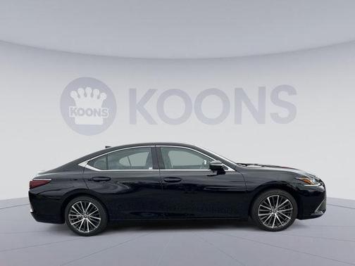 2023 Lexus ES 350 Base