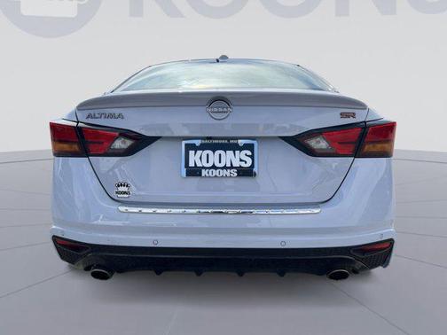 2023 Nissan Altima SR FWD