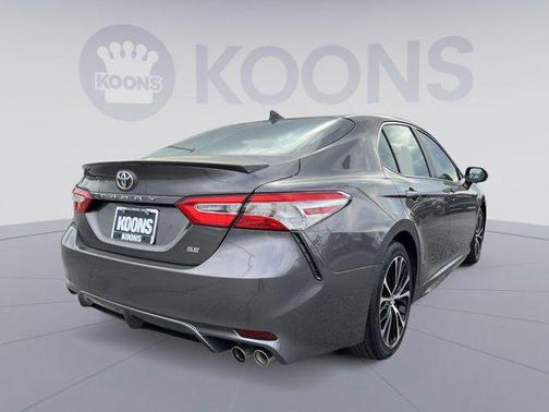 2020 Toyota Camry SE