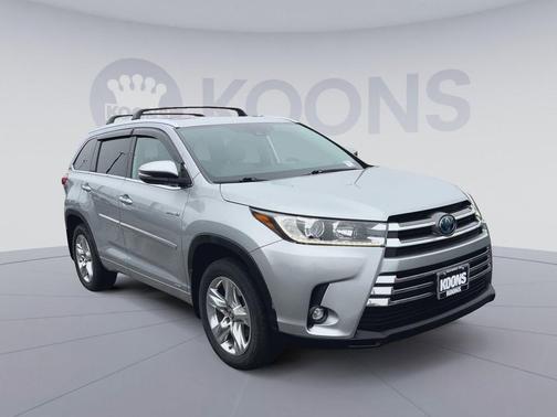 Celestial Silver Metallic 2019 Toyota Highlander Hybrid Limited