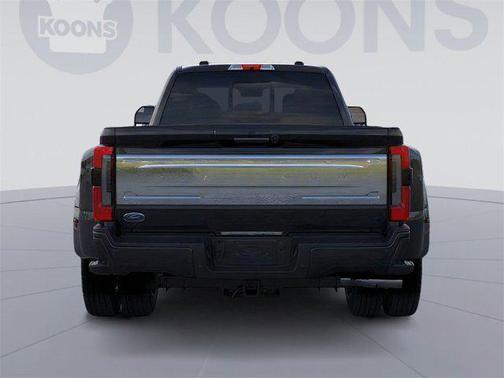 2025 Ford F-450 Platinum