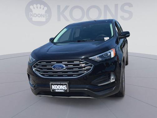 Agate Black Metallic 2023 Ford Edge Titanium