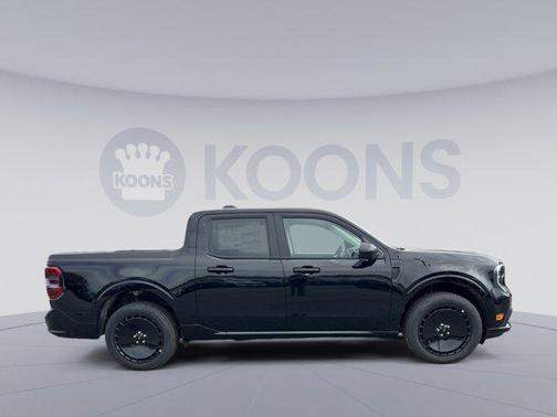 Shadow Black 2026 Ford Maverick Lobo Standard
