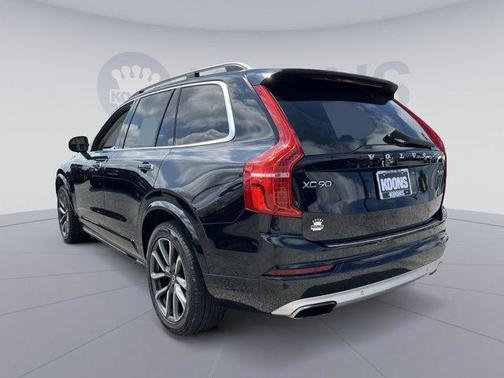 2019 Volvo XC90 T6 Momentum
