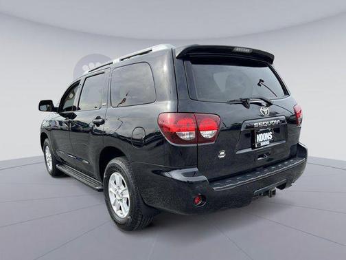 2018 Toyota Sequoia SR5