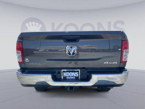 2023 RAM 2500 Big Horn Crew Cab 4x4 8' Box