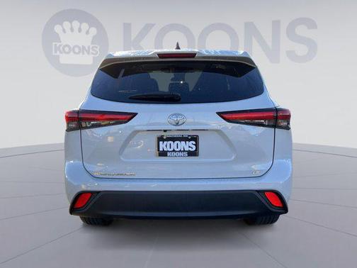 2023 Toyota Highlander LE