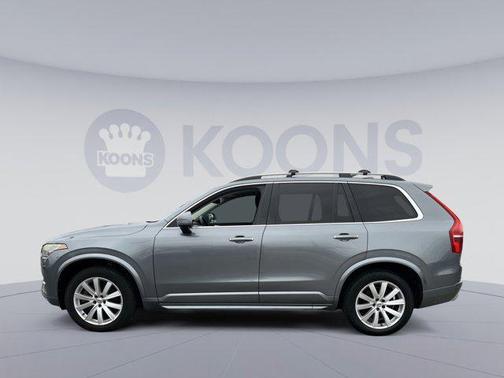 2016 Volvo XC90 T6 Momentum