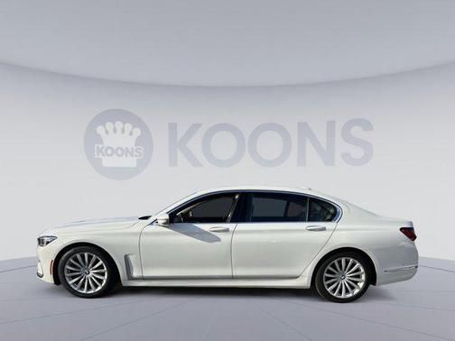 2022 BMW 740 i xDrive