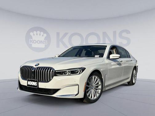 2022 BMW 740 i xDrive