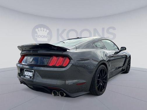 2017 Ford Shelby GT350 Base