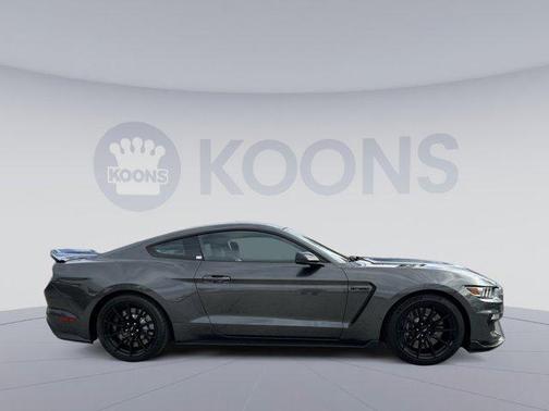 2017 Ford Shelby GT350 Base